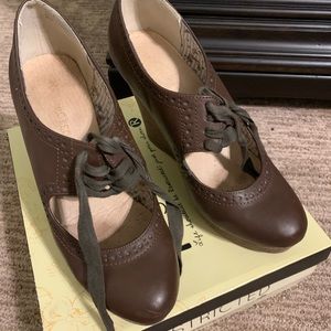 Brown Oxford Style Wedges